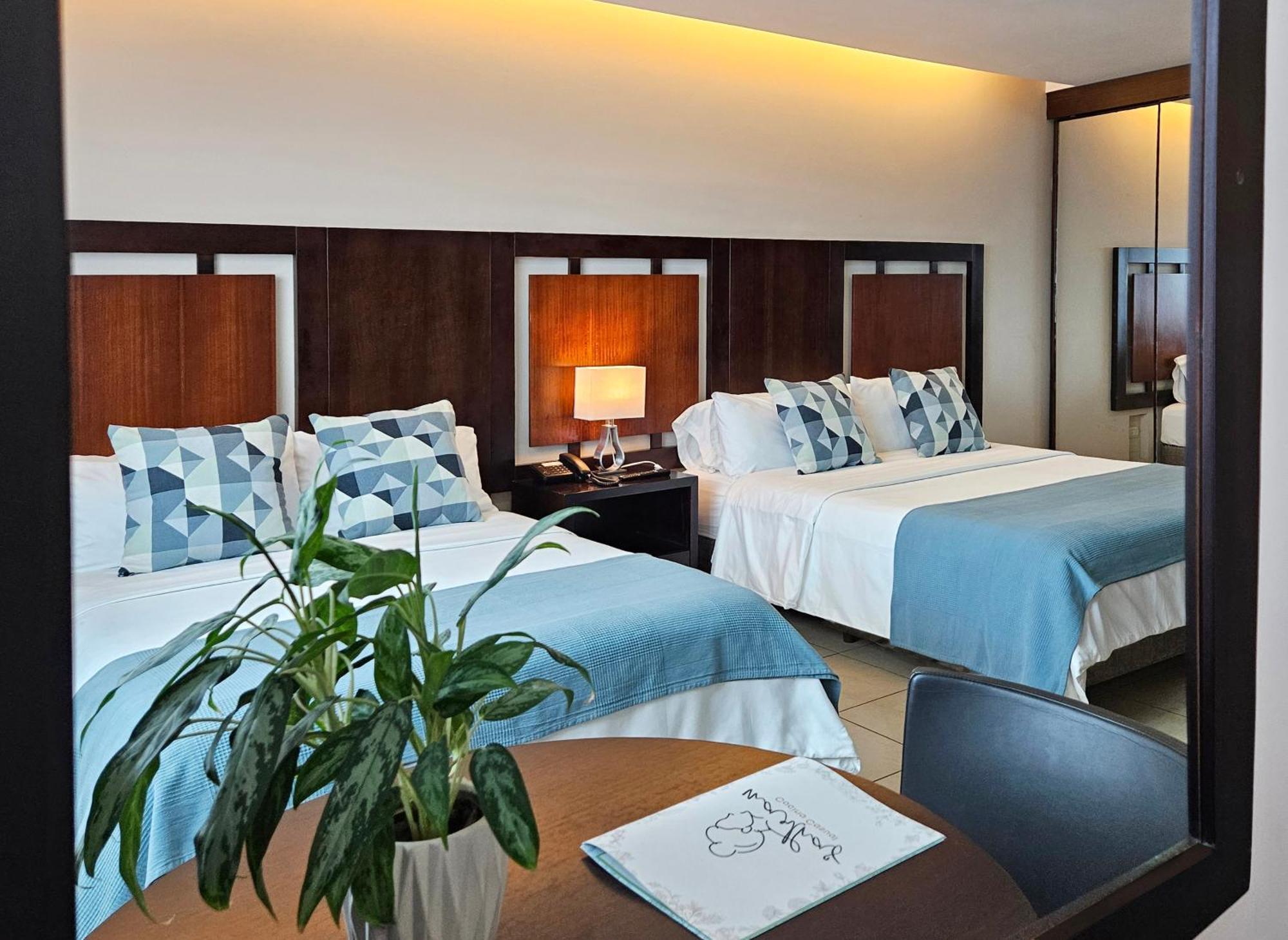 Hotel Perla Spondylus Манта Екстер'єр фото